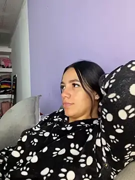 Stripchat Free Porn Cam of Marianahb-e