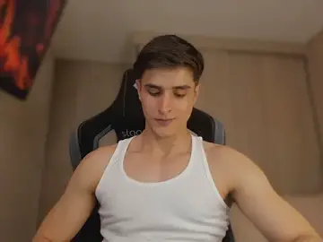 Stripchat Sex Cam of thomklein