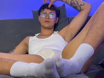 Stripchat Adult Webcam of LeaneSeb