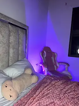 Stripchat Free Porn Cam of little-Emma