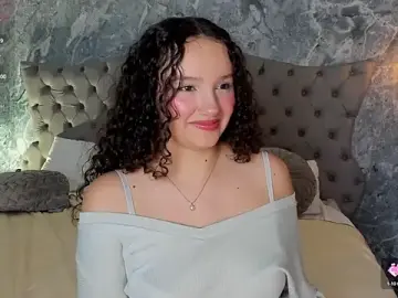 Stripchat Live Sex Cam of LucyLovelyy