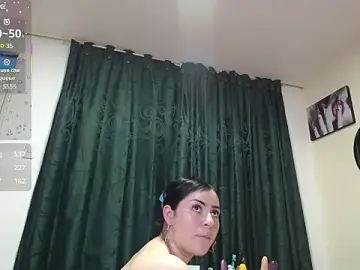 Stripchat Best live sex cam show of Emmie_Hot