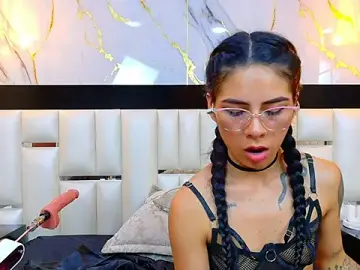 Stripchat Nude Webcam of NicoleEsposito