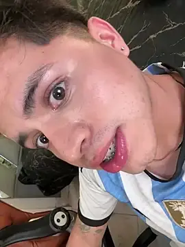 Stripchat Live Sex of Niicky1_