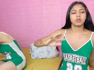 Stripchat Free Porn Cam of strawberrymia68