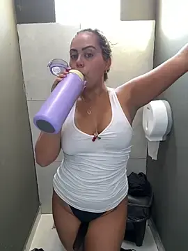 Stripchat Adult Webcam of lariic