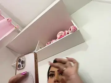 Stripchat Live Sex Cam of lariic