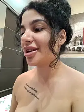 Stripchat Live Sex Cam of Samira30