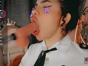 Stripchat Live Sex Cam of Queen_Deepthroat