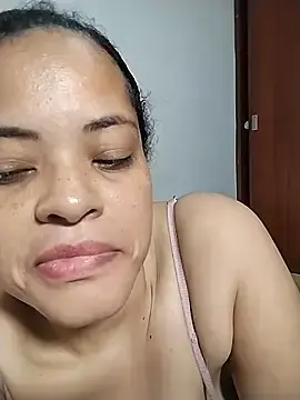 Stripchat Live Sex Cam of sweetpe