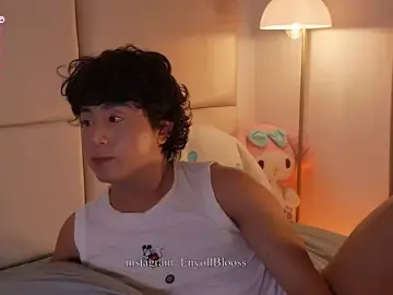 Stripchat Adult Video Chat of Enyoll_