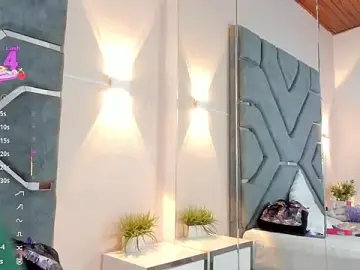 Stripchat Live Sex Cam of LucciaPorter