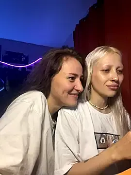 Stripchat Sex Cam of Dooubletroublee