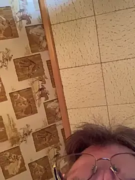 Stripchat Free Porn Cam of Tonybaloney1972