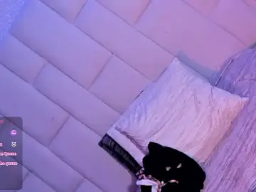 Stripchat Sex Cam of Summer_walkerr