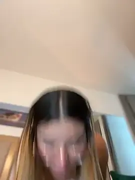 Stripchat Adult Webcam of Your_Honeey