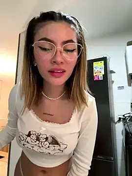 Stripchat Adult Webcam of Your_Honeey