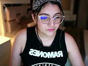 Stripchat Live Porn of Camilaa_bueno