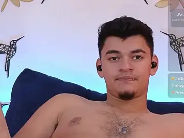 Stripchat Free Porn Cam of VikoHands