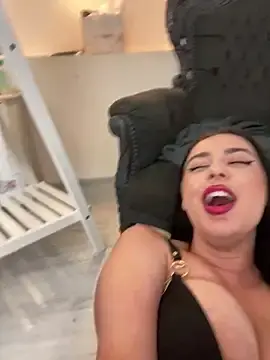 Stripchat Nude Webcam of KeiraDark