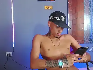 Stripchat Watch Live Sex Cams of Liam_lee