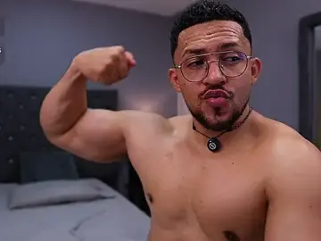 Stripchat Free Live Porn of LoganMartinX