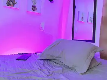 Stripchat Sex Chat of Natalie_Heather