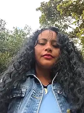 Stripchat Sex Cam of Yaya_watson