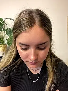 Stripchat Free Live Porn of imlindapink