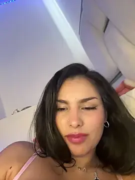 Stripchat Adult Video Chat of Maddy_Rouse_