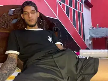 Stripchat Best Webcam of tanned_boy