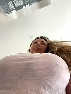 Stripchat Best Webcam of curvyflawless