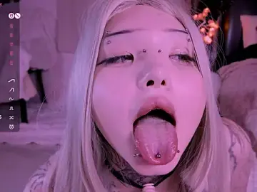 Stripchat Sex Cam of Lein_Bone