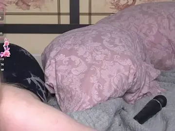 Stripchat Watch Live Sex Cams of MaeEversley