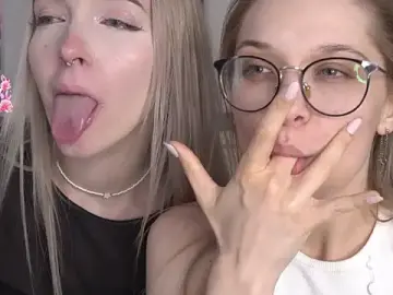Stripchat Watch Live Sex Cams of MaeEversley
