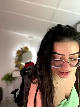 Stripchat Free Live Porn of Lia_flowers