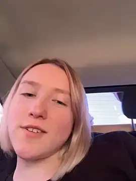 Stripchat Sex Cam of EmilyMood
