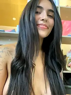 Stripchat Free Porn Cam of DaphneUwu