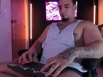 Stripchat Free Live Porn of kingbear777