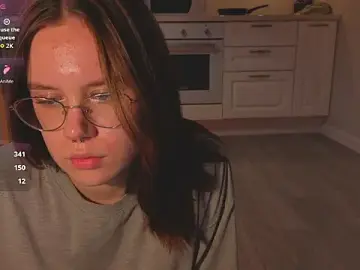 Stripchat Free Live Porn of Mia_Luw