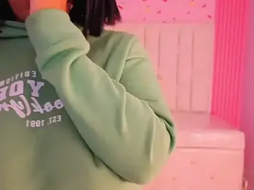 Stripchat Sex Cam of ambar_fox_s