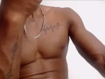 Stripchat Nude Webcam of drake_brwon_23