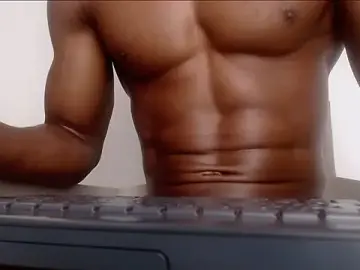 Stripchat Free Porn Cam of drake_brwon_23