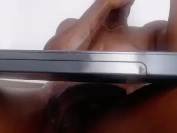 Stripchat Live Porn of drake_brwon_23