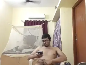 Stripchat Free Porn Cam of THE_NAKED_BOY