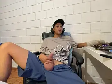 Stripchat Live Sex of Max_TheHorseDick