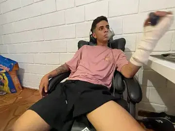 Stripchat Adult Video Chat of Max_TheHorseDick