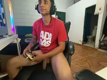 Stripchat Adult Video Chat of Max_TheHorseDick