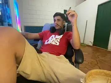 Stripchat Live Porn of Max_TheHorseDick