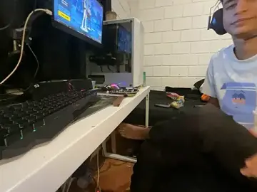 Stripchat Live Porn of Max_TheHorseDick